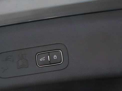 Used 2021 Lincoln Aviator Grand Touring w/ Equipment Group 302A image 32