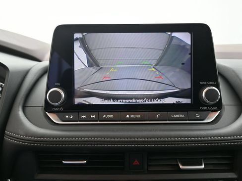 Used 2023 Nissan Rogue SV w/ SV Premium B Package FWD image 14