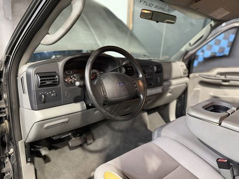 Used 2005 Ford F250 XLT image 10