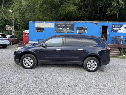 Used 2015 Chevrolet Traverse LS AWD/4WD image 2