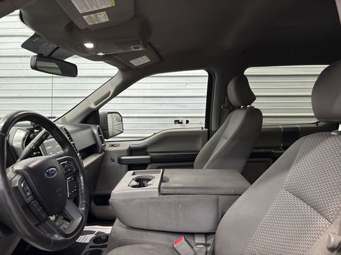 Used 2015 Ford F150 XLT w/ Equipment Group 302A Luxury image 19