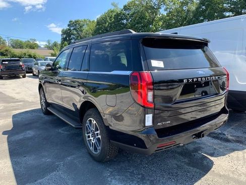 New 2025 Ford Expedition Active image 19