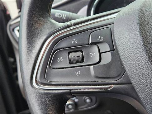 Used 2021 Buick Encore GX Select image 11