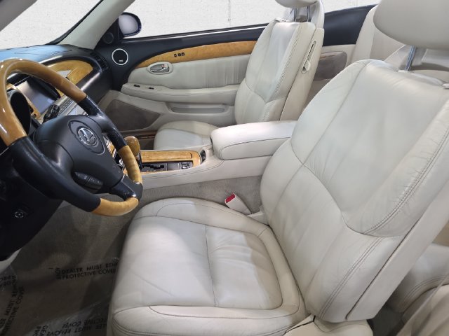 Used 2004 Lexus SC 430 Convertible w/ Preferred Accessory Pkg RWD image 22