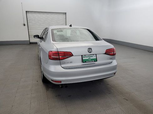 Used 2015 Volkswagen Jetta SE image 6