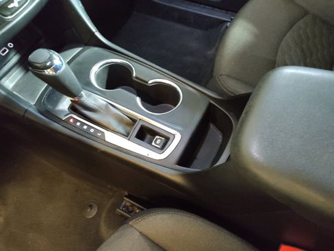 Used 2019 Chevrolet Equinox LT FWD image 26