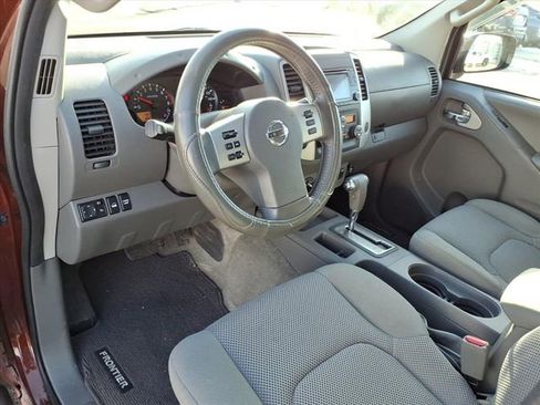 Used 2016 Nissan Frontier SV w/ SV Value Truck Package image 9