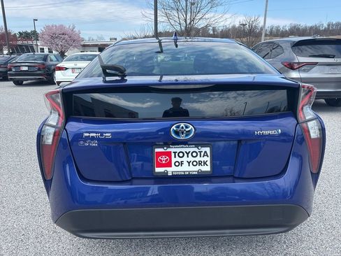 Used 2016 Toyota Prius Two image 4