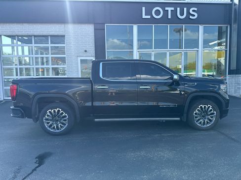 Used 2023 GMC Sierra 1500 Denali Ultimate AWD/4WD image 9