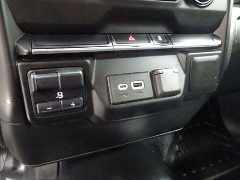 Used 2020 Chevrolet Silverado 2500 LT AWD/4WD image 32