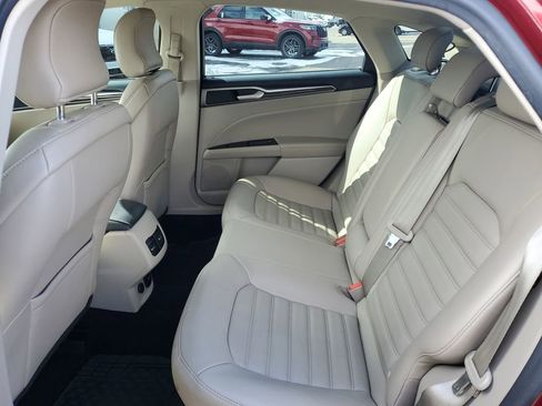 Used 2017 Ford Fusion Energi SE image 30