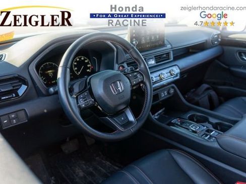 Used 2024 Honda Pilot TrailSport image 13