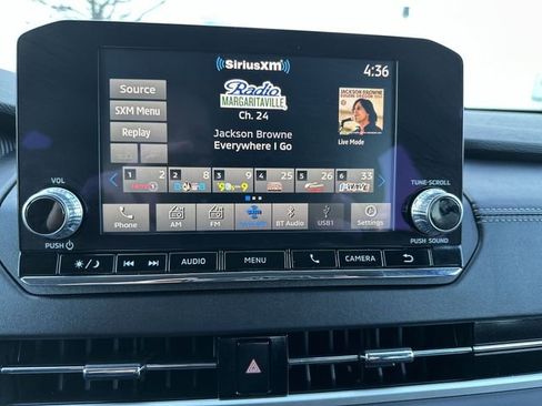 Used 2024 Mitsubishi Outlander ES image 14