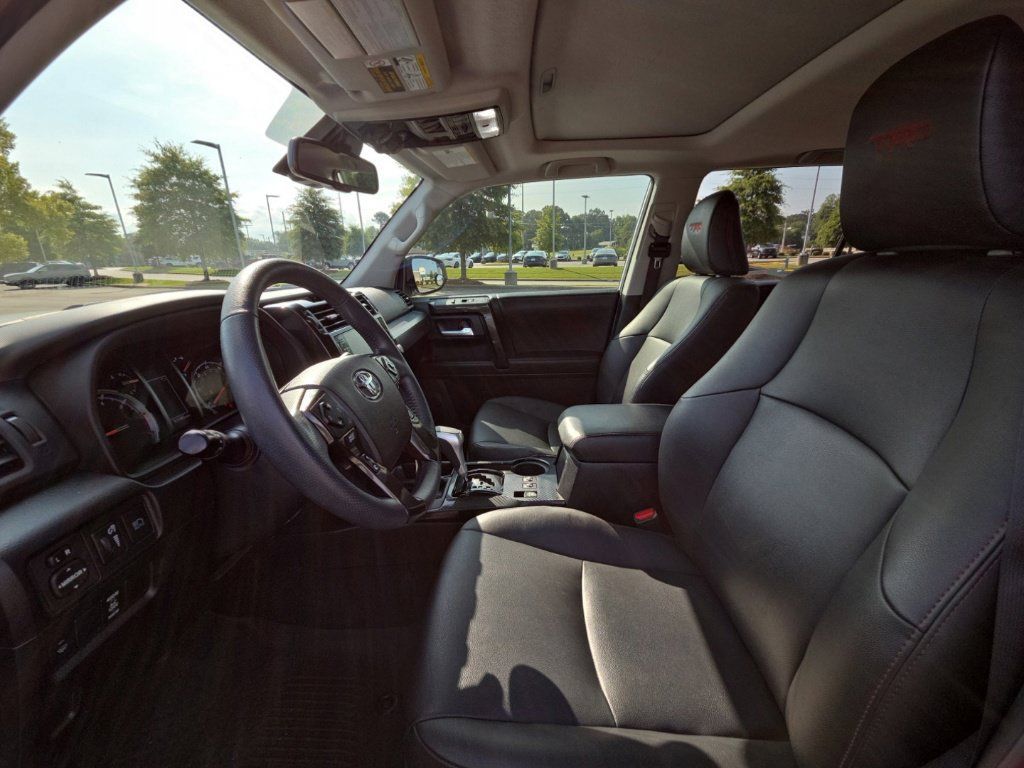 Used 2021 Toyota 4Runner TRD Off-Road Premium w/ Moonroof Package AWD/4WD image 26