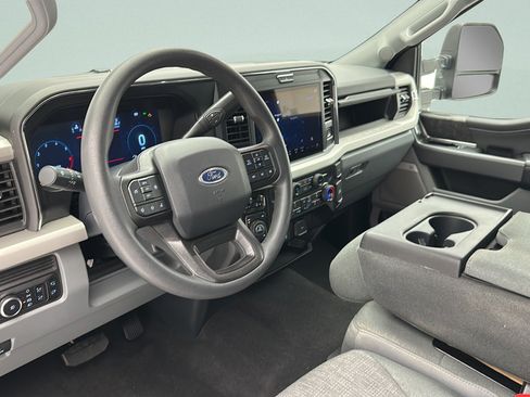 Used 2025 Ford F350 XLT w/ Black Appearance Package AWD/4WD image 13