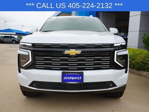 New 2026 Chevrolet Suburban High Country AWD/4WD image 3