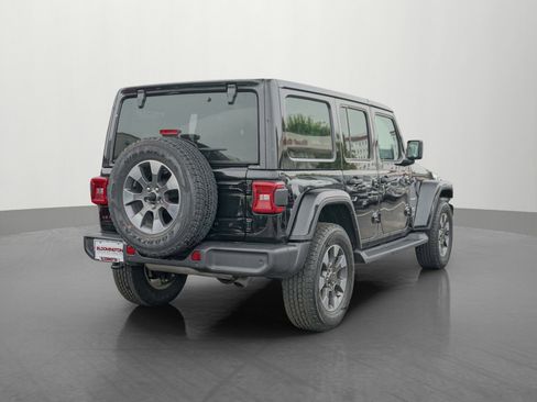 Used 2021 Jeep Wrangler Unlimited Sahara w/ LED Lighting Group image 7