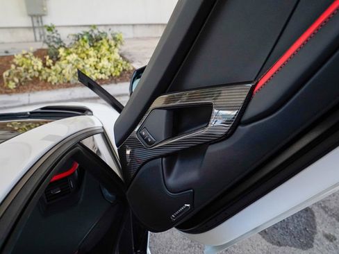 Used 2018 Lamborghini Aventador S image 76