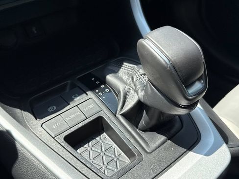 Used 2021 Toyota RAV4 XLE Premium FWD image 26