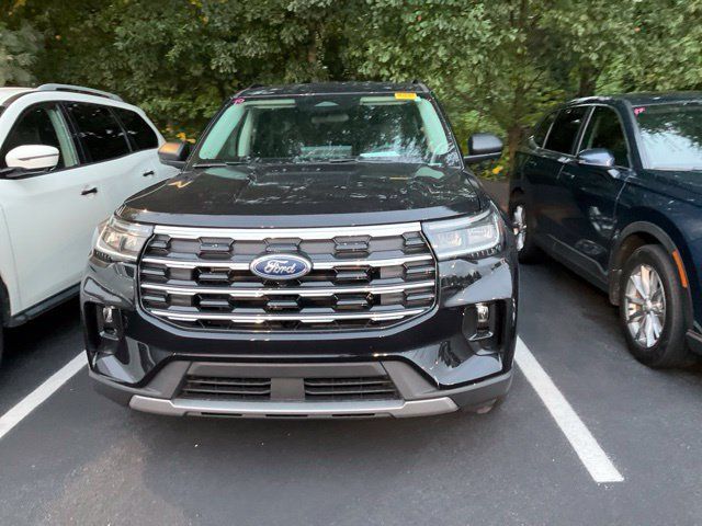 Used 2026 Ford Explorer Active w/ Active Comfort Package RWD image 11