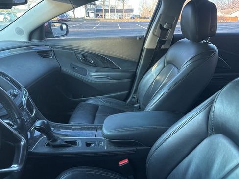 Used 2014 Buick LaCrosse Leather image 2