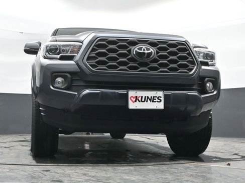 Used 2023 Toyota Tacoma TRD Sport image 45