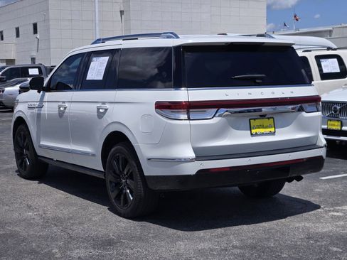 Used 2024 Lincoln Navigator Reserve AWD/4WD image 6