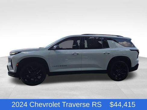 Certified 2024 Chevrolet Traverse RS FWD image 2