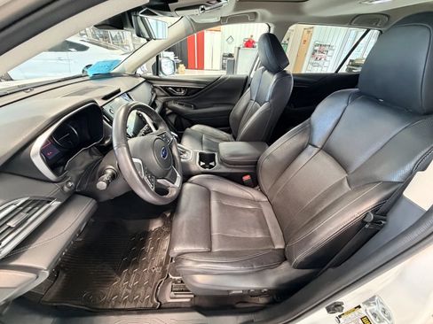 Used 2024 Subaru Outback Touring AWD/4WD image 10