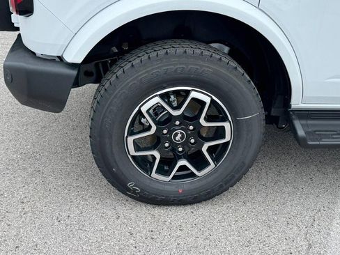 New 2026 Ford Bronco Outer Banks AWD/4WD image 4