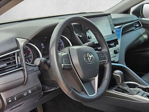 Used 2023 Toyota Camry XLE FWD image 10