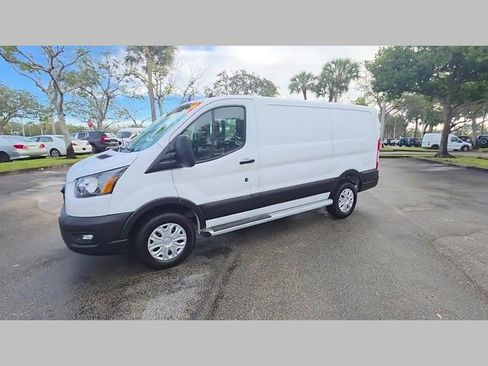 Used 2024 Ford Transit 250 Low Roof w/ Exterior Upgrade Package image 31