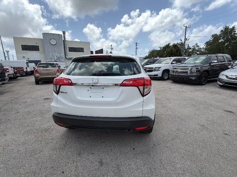 Used 2022 Honda HR-V LX image 6