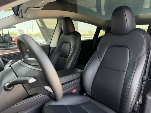 Used 2023 Tesla Model Y Long Range AWD/4WD image 36