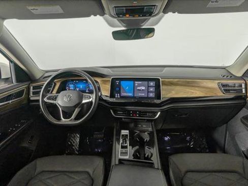 Used 2024 Volkswagen Atlas SE FWD image 27
