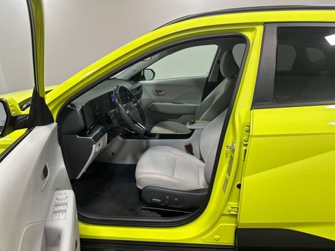 Used 2025 Hyundai Kona SEL FWD image 57