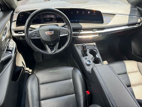 Used 2025 Cadillac XT4 Sport AWD/4WD image 11