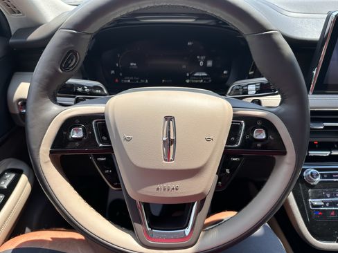 Used 2021 Lincoln Corsair Reserve AWD/4WD image 20