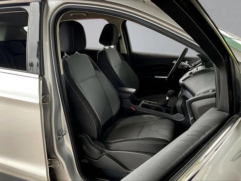 Used 2017 Ford Escape SE FWD image 25