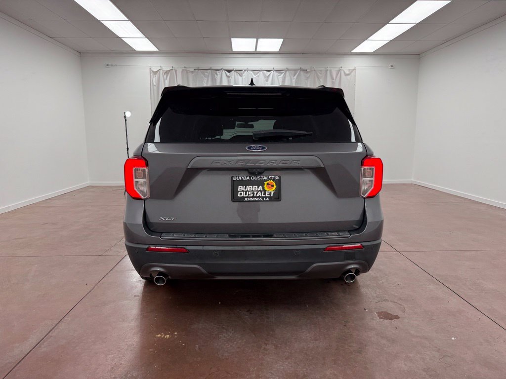 Used 2021 Ford Explorer XLT w/ Equipment Group 202A RWD image 4