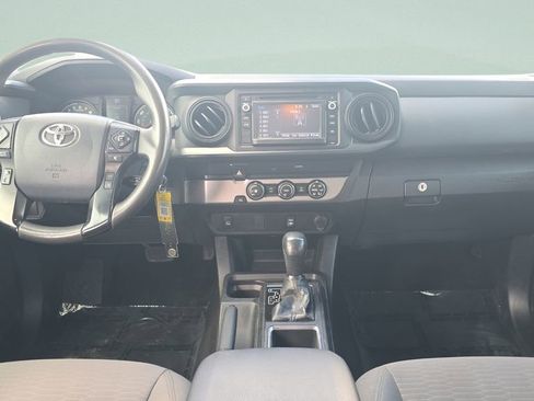 Used 2019 Toyota Tacoma SR w/ SR Convenience Package RWD image 11