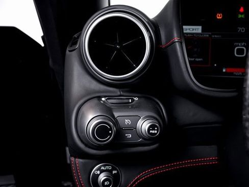 Used 2020 Ferrari Portofino image 42