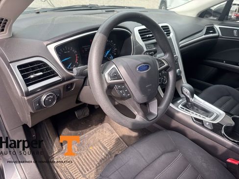 Used 2014 Ford Fusion SE image 14