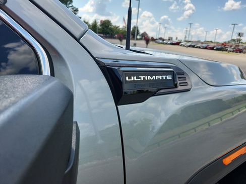 Certified 2025 GMC Sierra 3500 Denali Ultimate AWD/4WD image 8