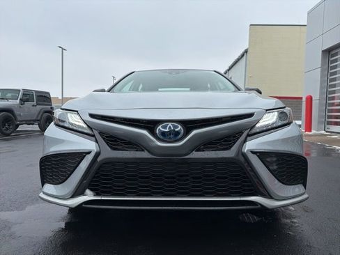 Used 2023 Toyota Camry XSE image 2