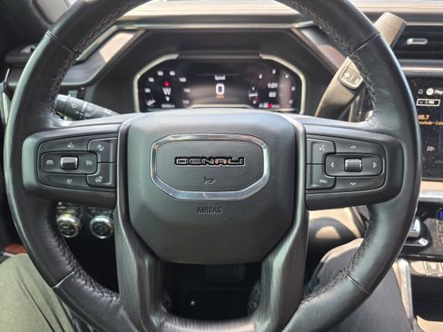 Used 2024 GMC Sierra 2500 Denali Ultimate AWD/4WD image 15