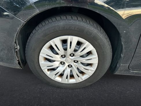 Used 2014 Toyota Camry FWD image 10