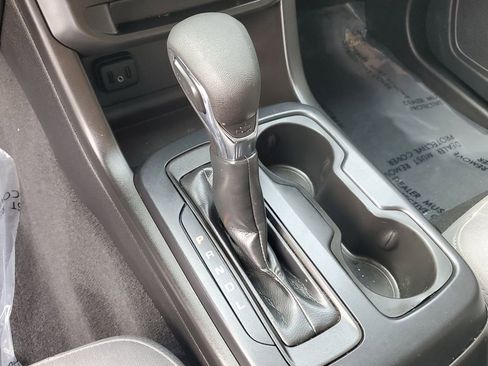 Used 2022 Chevrolet Colorado W/T w/ WT Convenience Package image 25