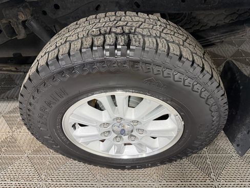 Used 2014 Ford F150 XLT image 21