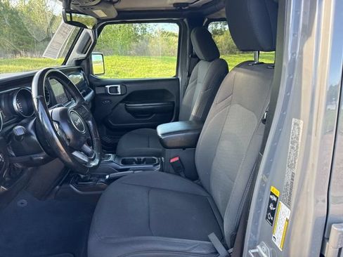 Used 2022 Jeep Gladiator Sport AWD/4WD image 17